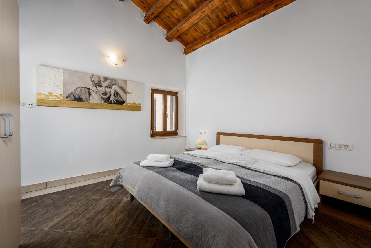 Apartments Dante Umag Exterior foto